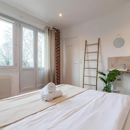 Superb Bright Apartment, 2 Bedrooms, 5 People *